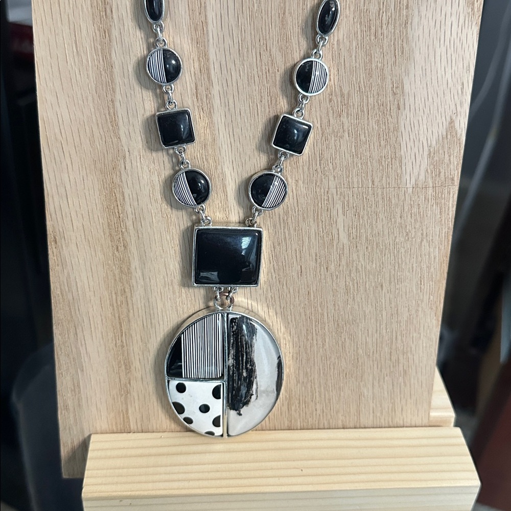 Chico’s Silver and Black and white Necklace